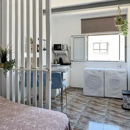 Privadas Cerca De La Playa Y Aeropuerto En Casa Compartida Con Otros Huespedes Сasa de vacaciones