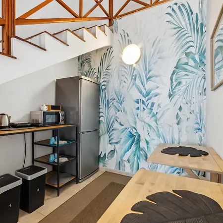 Privadas Cerca De La Playa Y Aeropuerto En Casa Compartida Con Otros Huespedes