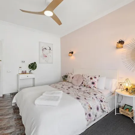 Privadas Cerca De La Playa Y Aeropuerto En Casa Compartida Con Otros Huespedes *