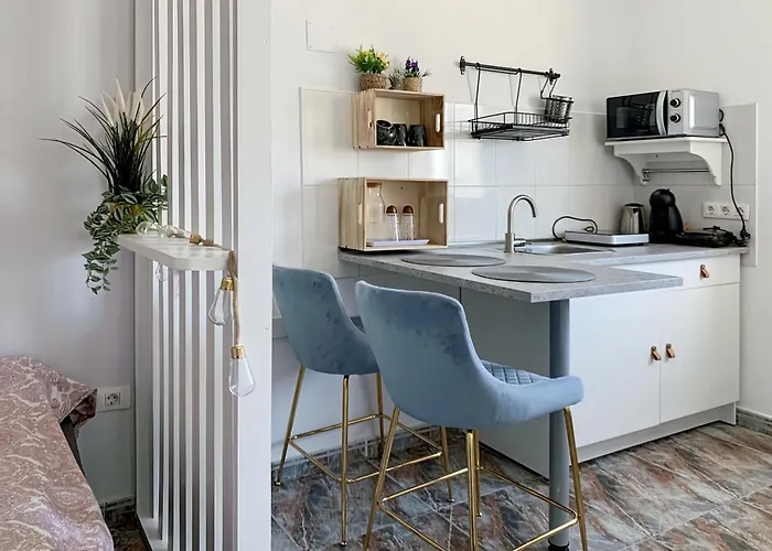 Privadas Cerca De La Playa Y Aeropuerto En Casa Compartida Con Otros Huespedes Feriehus *