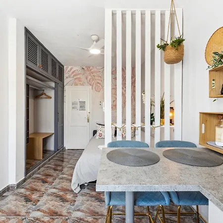 Privadas Cerca De La Playa Y Aeropuerto En Casa Compartida Con Otros Huespedes